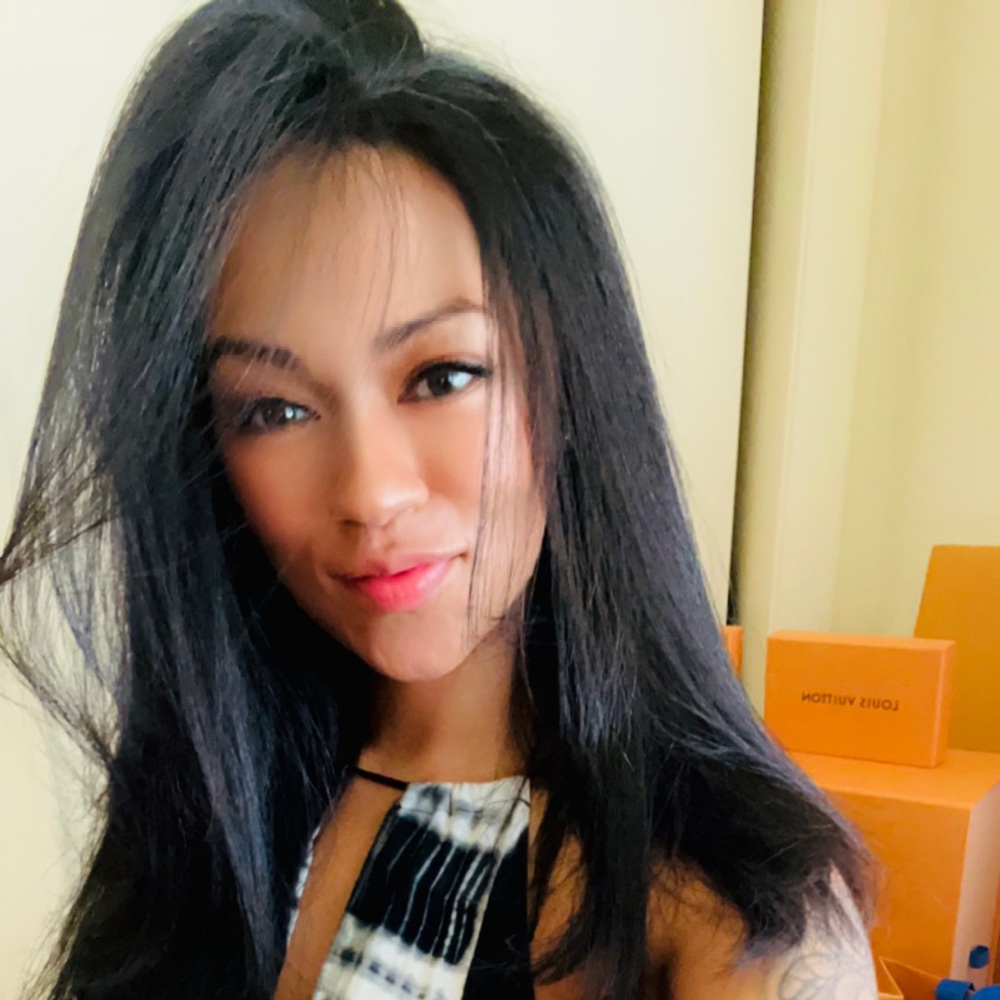 Meet your Posher, Valentina